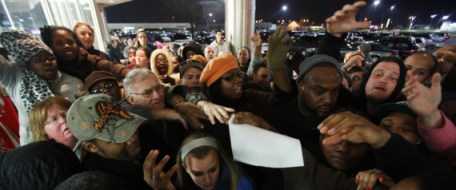 Major Retailers Begin Black Friday Sales Thanksgiving Night